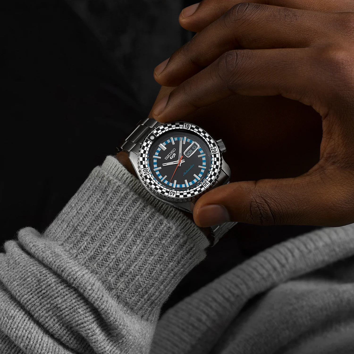 Seiko 5 Sport  Retro 1969 - Black & White ‘Checker Flag’ - Image 6