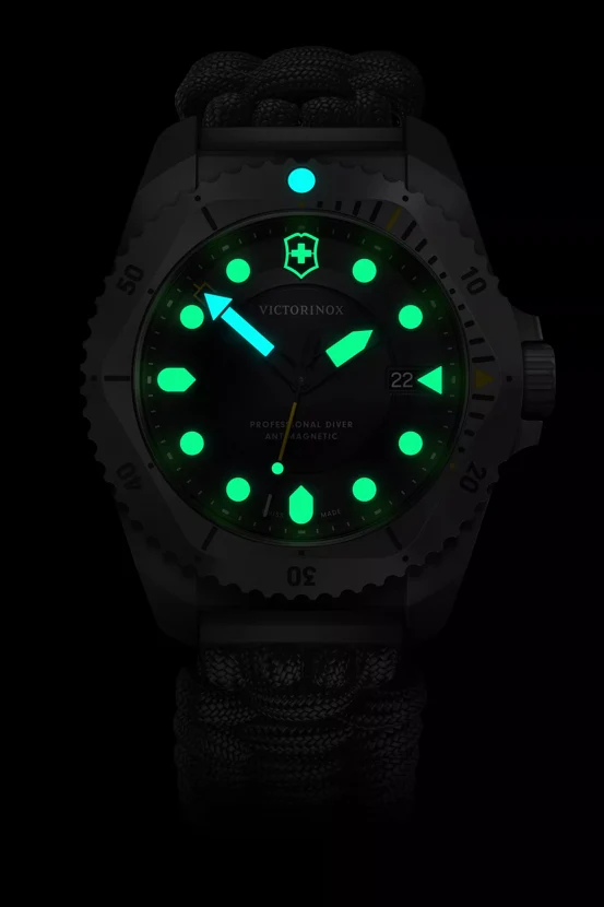 Victorinox Watch - Dive Pro Titanium - Black Dial - Image 2